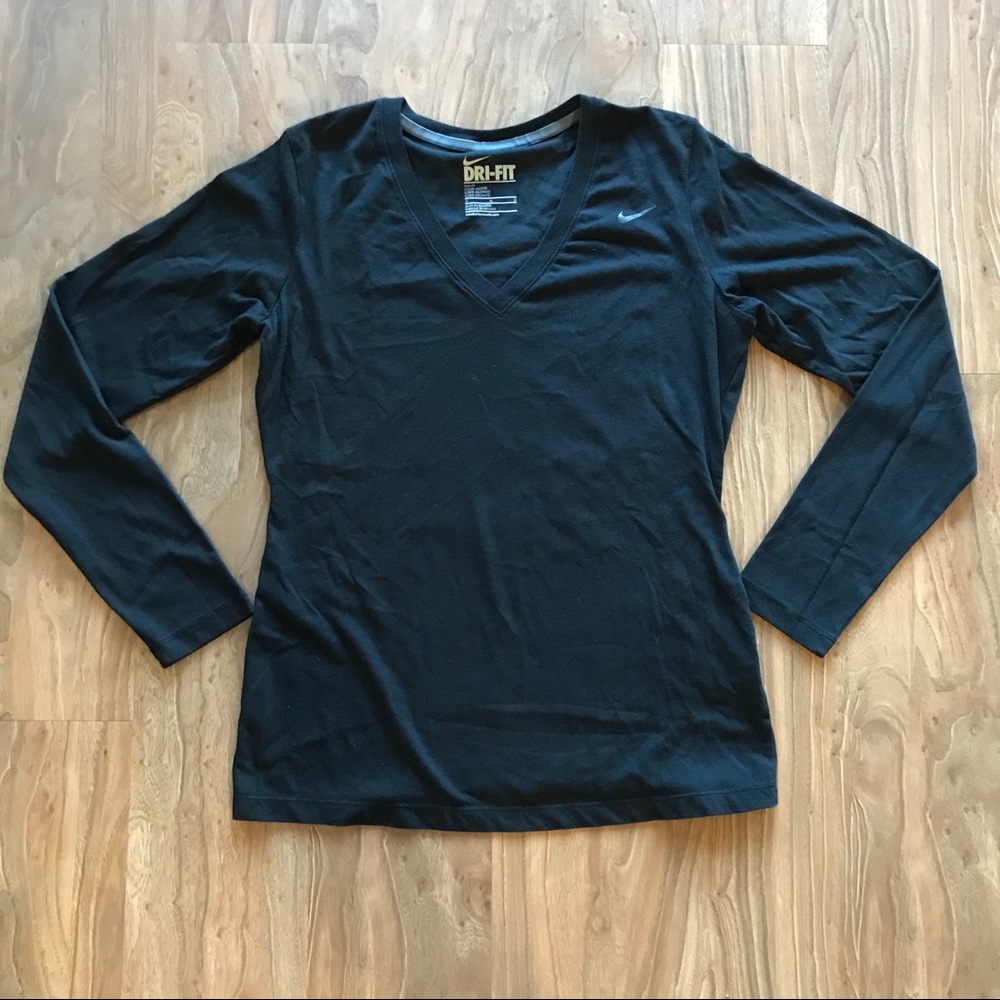 Nike DriFit Long Sleeve Shirt, Size M